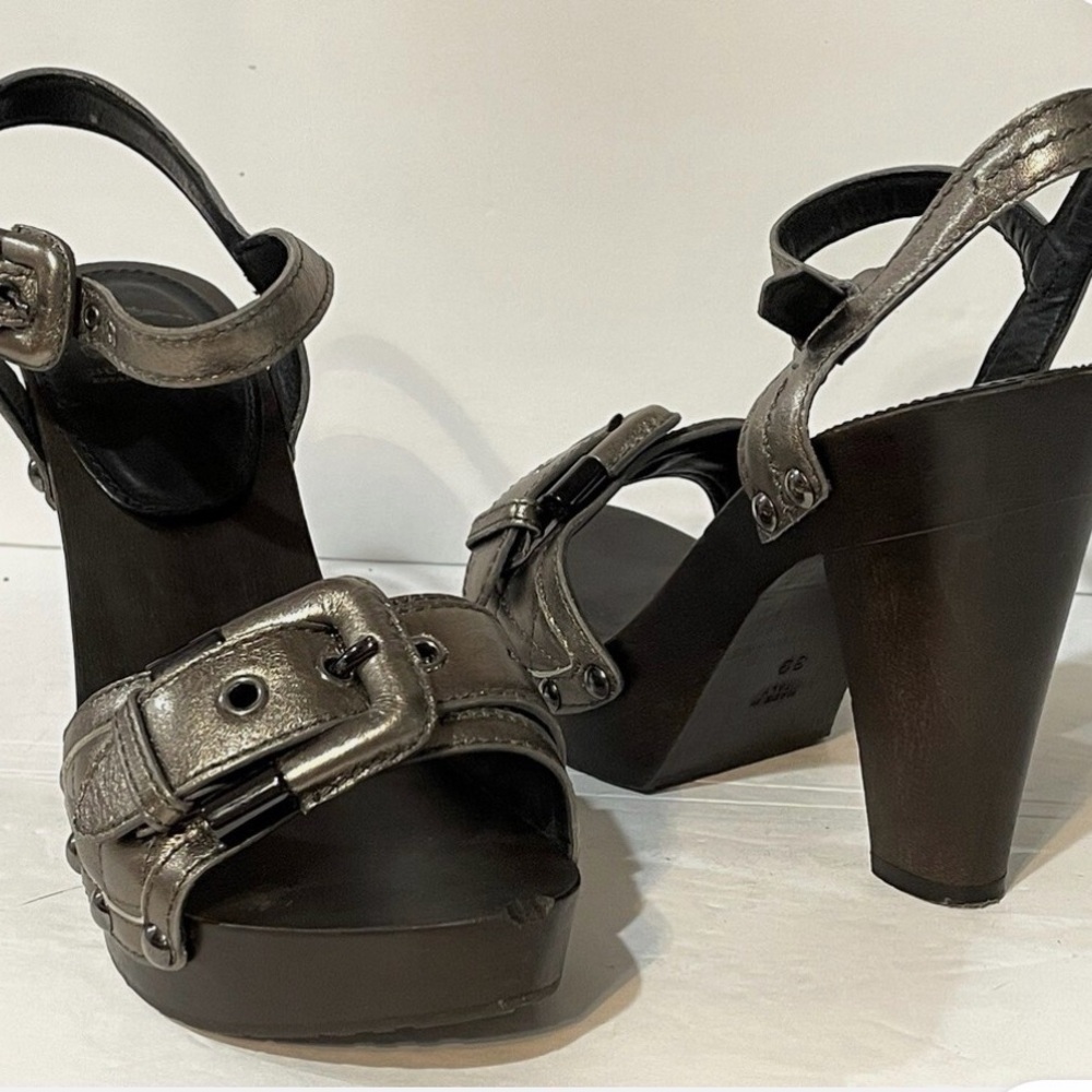 Burberry Women's Wooden Platform Sandals heels Metallic Metal logo 37 - Picture 2 of 8